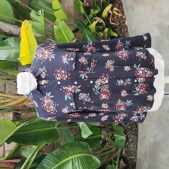 Loft charcoal gray floral button up blouse size small - Picture 1 of 9